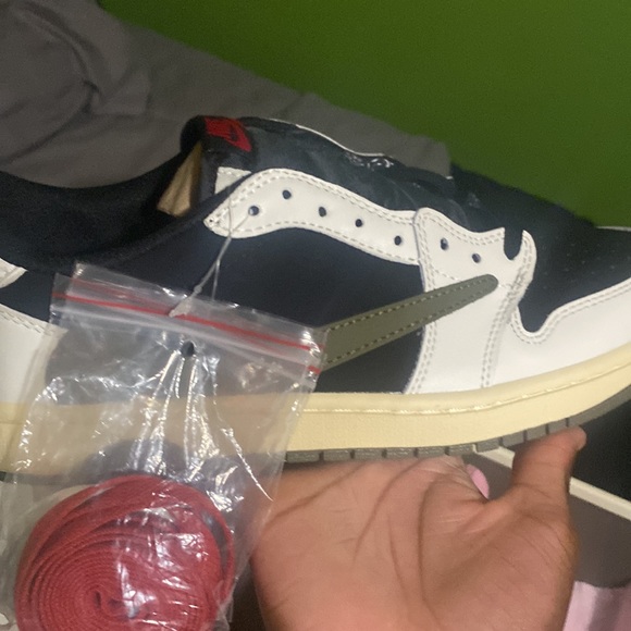 Travis Scott olive main image 5